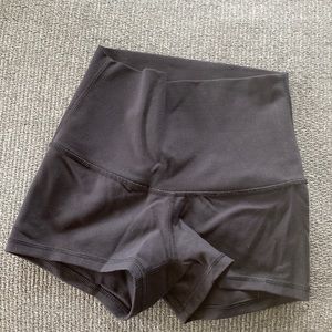Lululemon short bike shorts